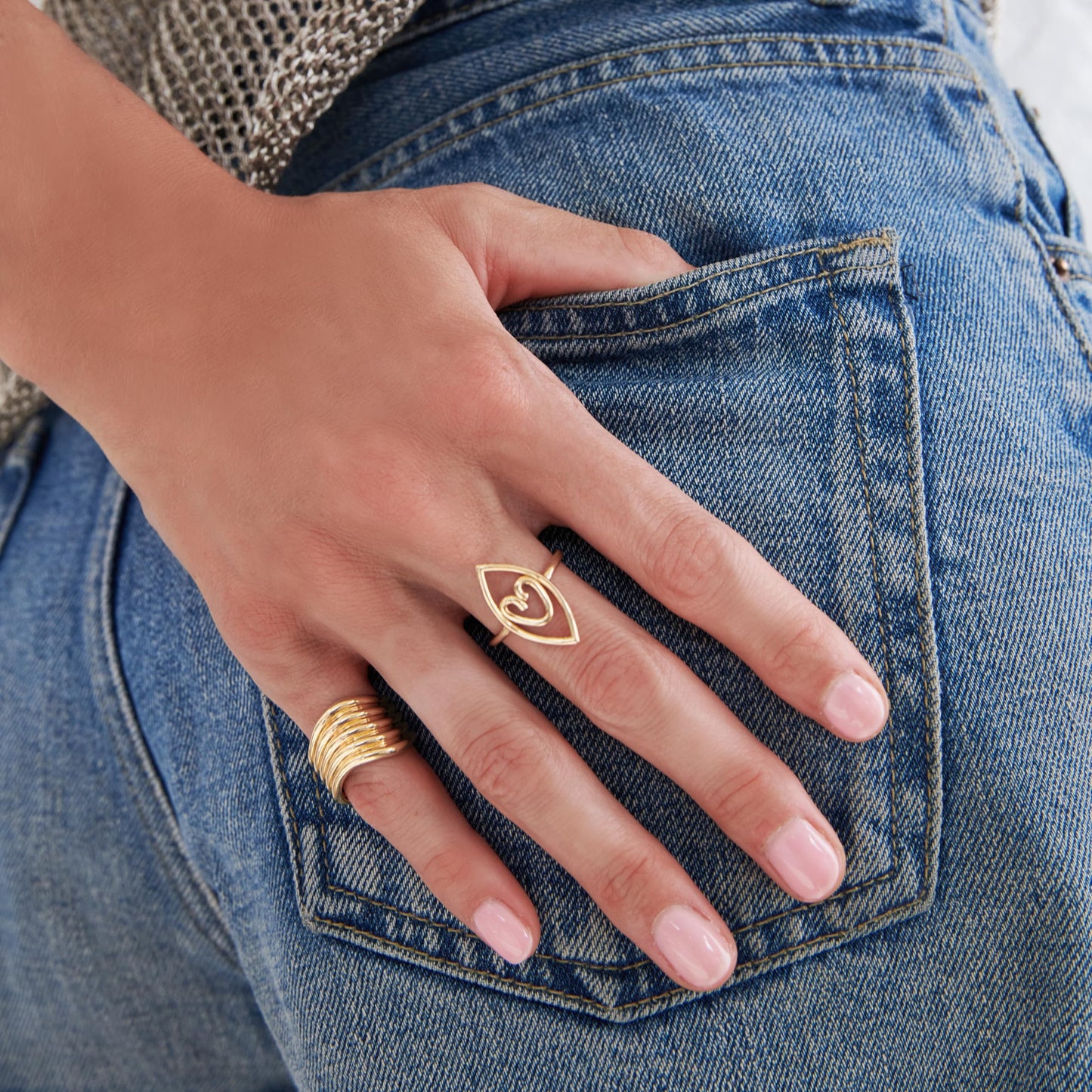 Lorraine West, Vertical Eye Heart Ring, Gold